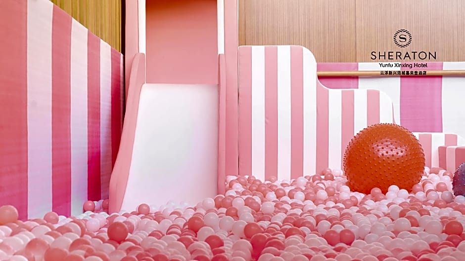 Sheraton Yunfu Xinxing Hotel