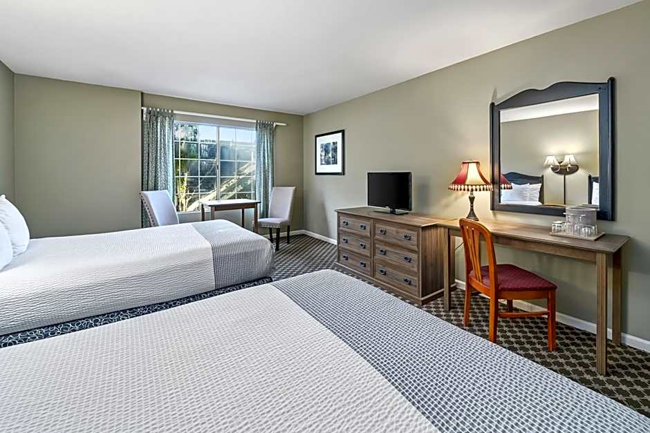 Cambria Pines Lodge