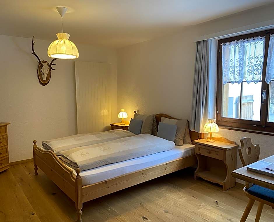 Hotel Garni Postigliun Andiast