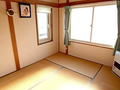 Japanese-Style Twin Room with Shared Bathroom
