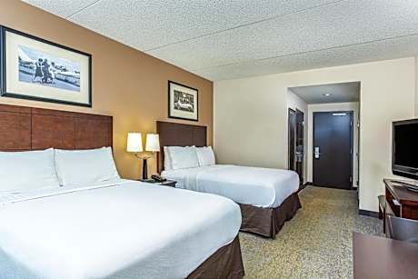 Queen Room with Two Queen Beds - Mobility Access Tub/Non-Smoking