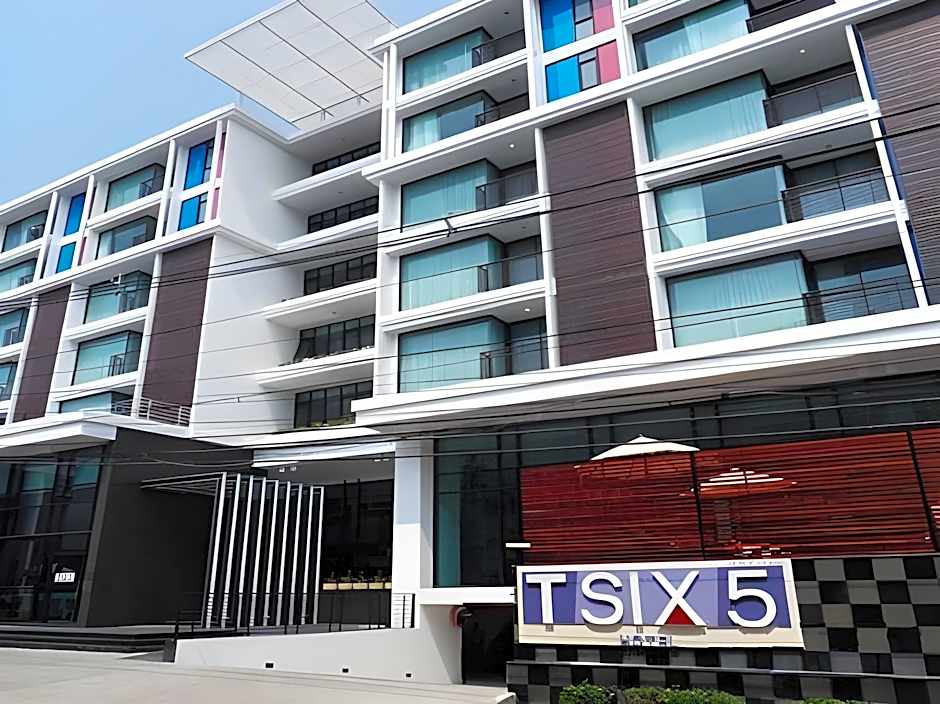 Tsix5 Hotel