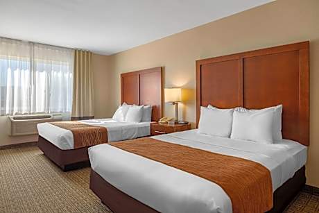 2 Queen Beds, Suite, Nonsmoking