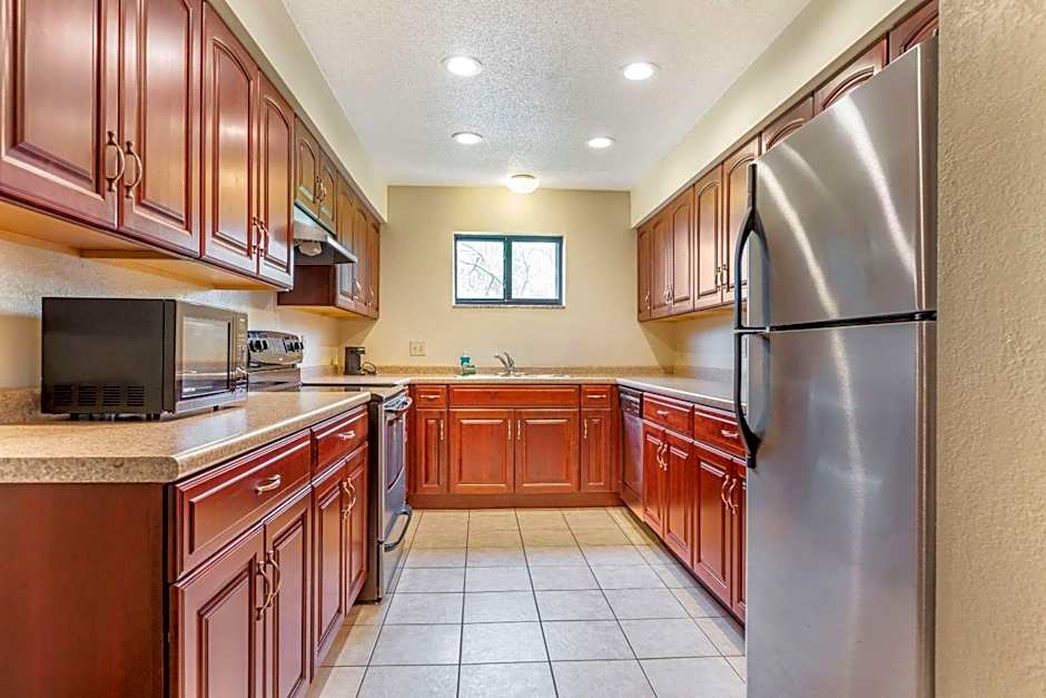 Comfort Suites Grand Rapids North