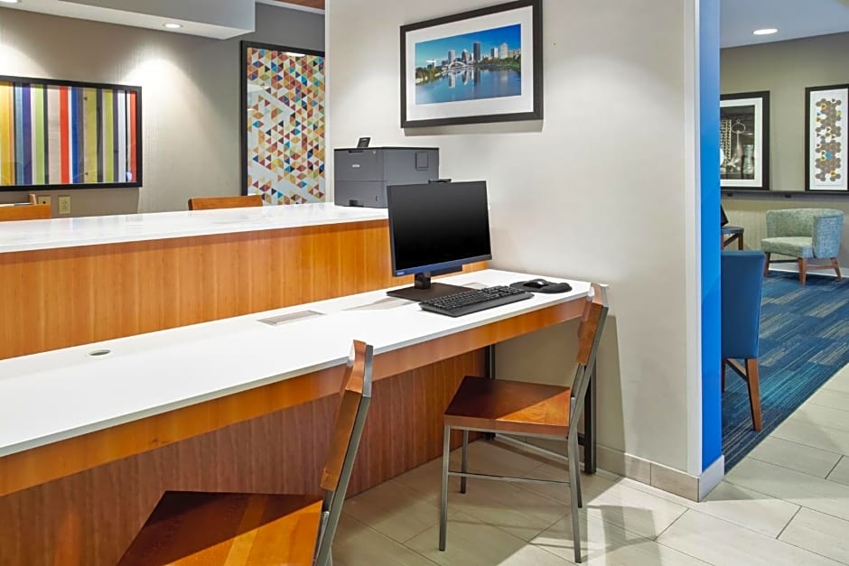Holiday Inn Express Hotel & Suites Rochester Webster By IHG