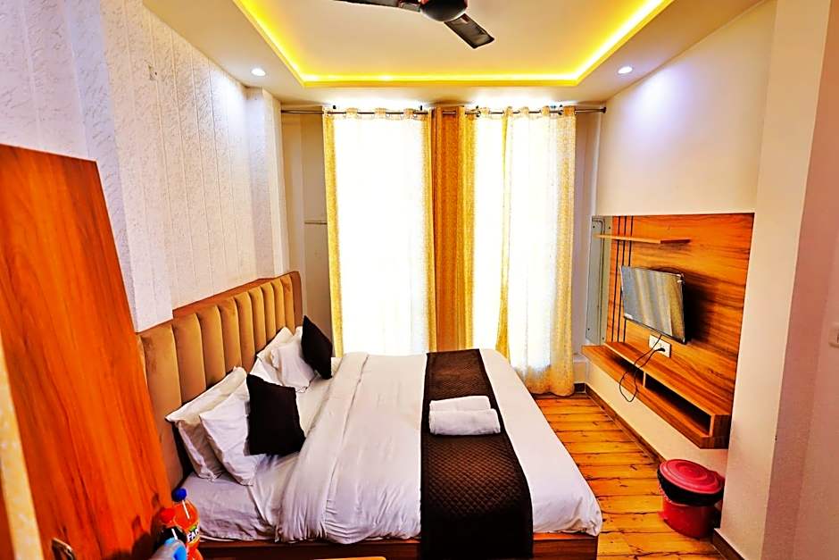 Hotel Yuvan Palace – Agra, NC
