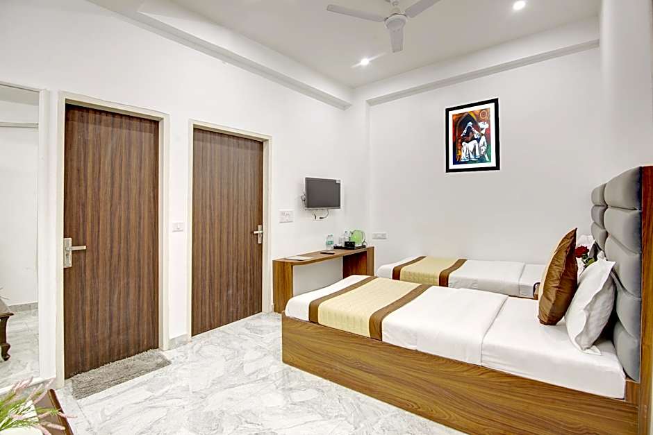 Hotel S B INN @ PAHARGANJ