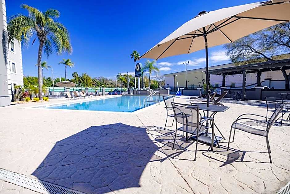 La Quinta Inn & Suites by Wyndham Tampa-Near Busch Gardens