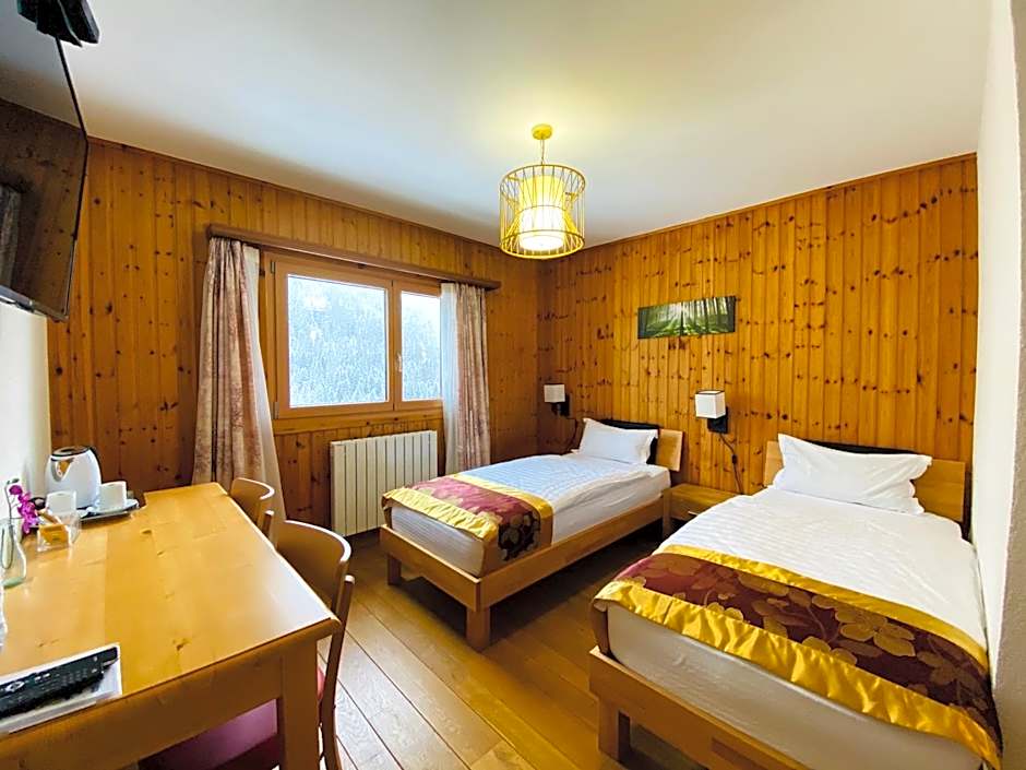 Qi-Lin Hotel Restaurant