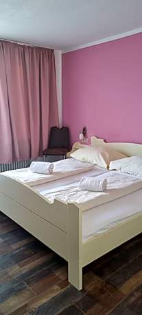 Deluxe Double or Twin Room with Mountain View