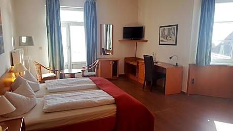 Double Room with Balcony and Sea View