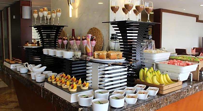 Grand Regency Doha, Trademark Collection by Wyndham