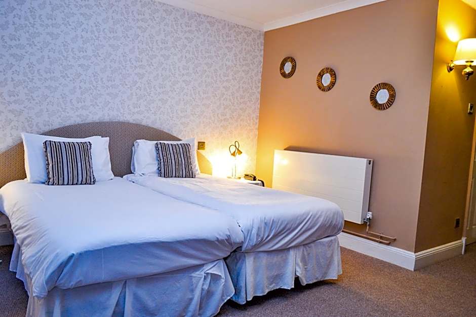 Ty Newydd Country Hotel