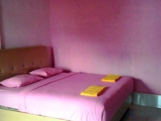 OYO 93241 Hotel Puri Azzura Danau Ranau Near Danau Ranau Pusri