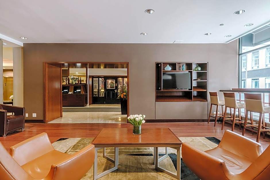 CLUB QUARTERS HOTEL, CENTRAL LOOP