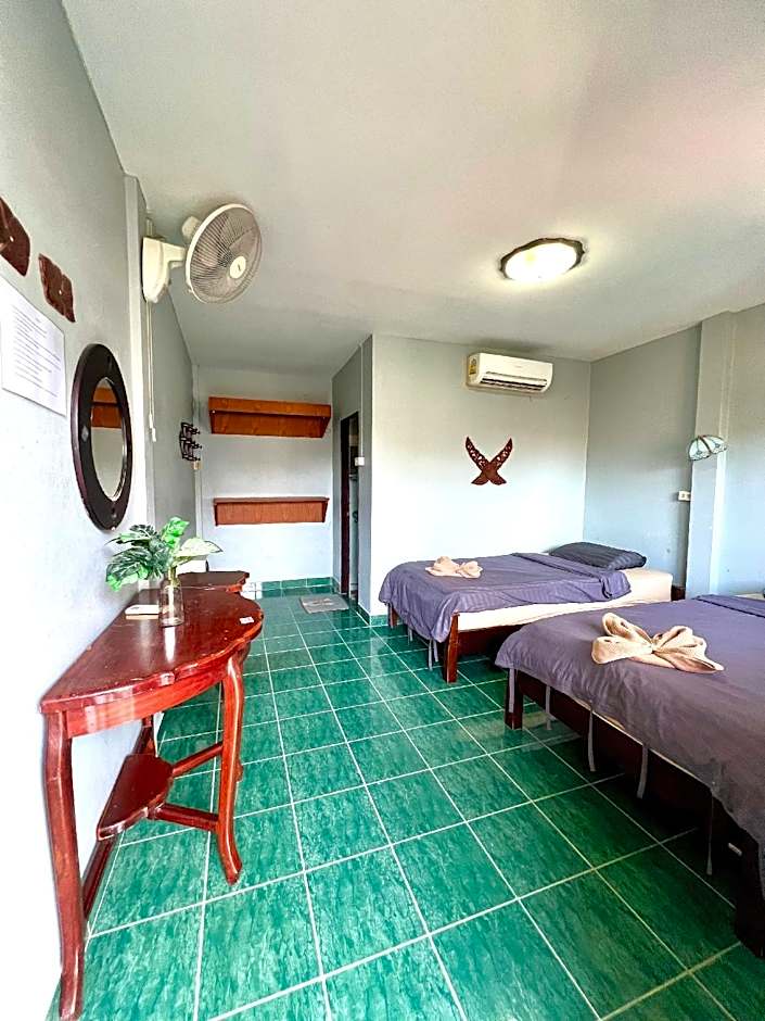 Photo 1 of 10 of Economy 2 Beds, Nonsmoking