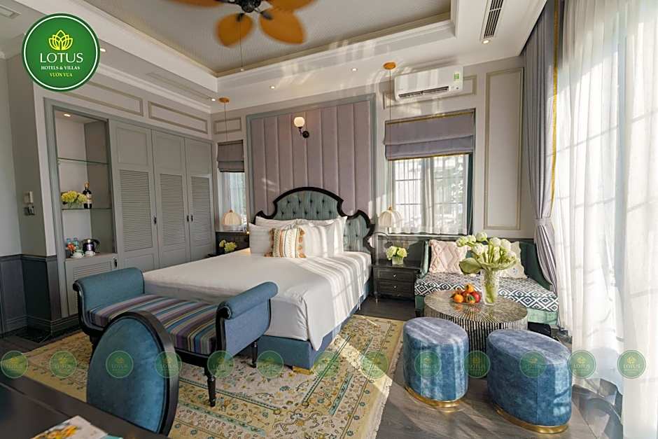 Photo 1 of 22 of 1 King Bed Suite, Balcony