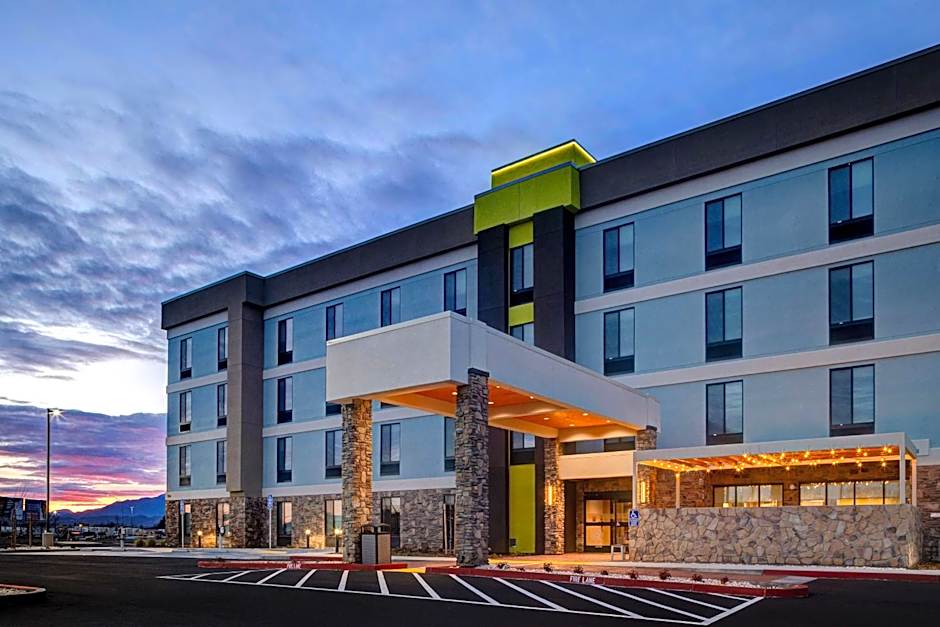 Home2 Suites by Hilton Redding