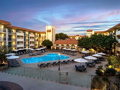 Embassy Suites by Hilton Scottsdale Resort
