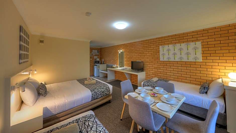 Rosebourne Gardens Motel