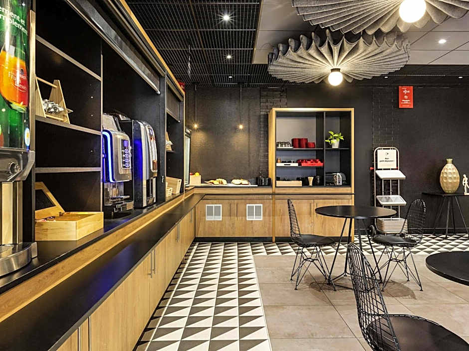 Ibis Marseille Centre Prefecture