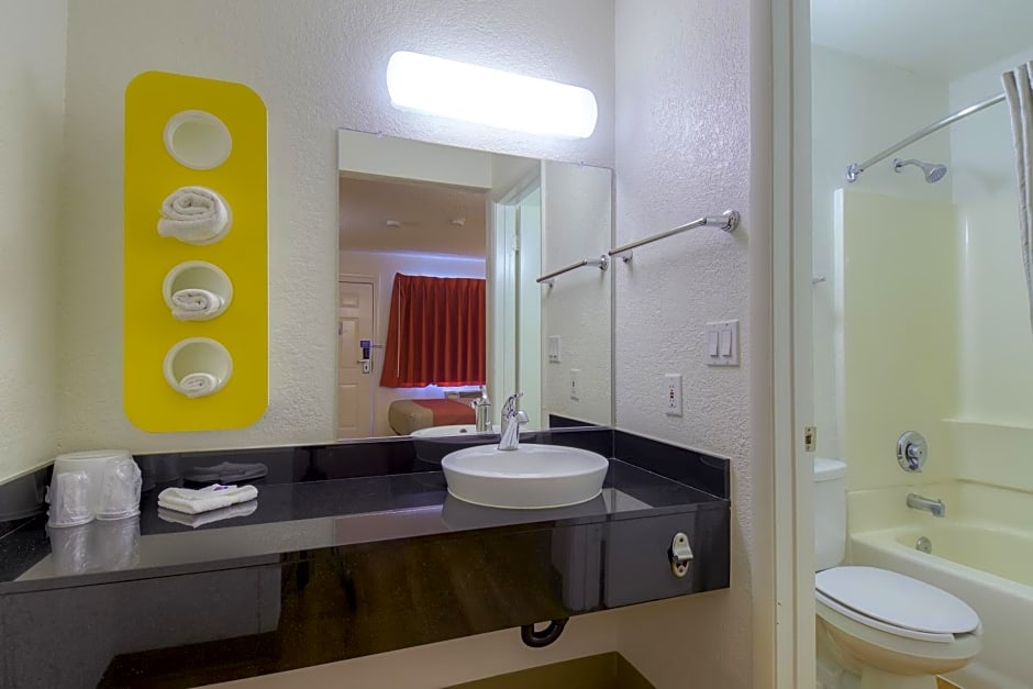 Motel 6-Las Vegas, NV - I-15 Stadium