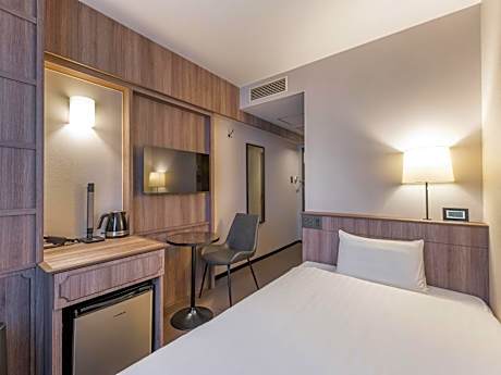 Single Room - Smoking