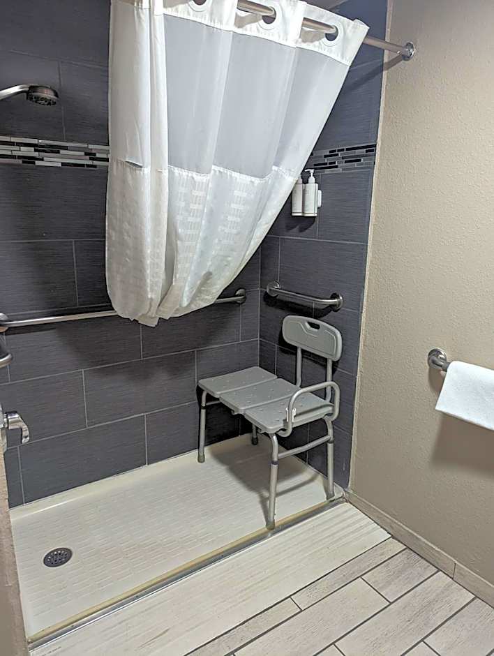 Travelodge by Wyndham Pueblo