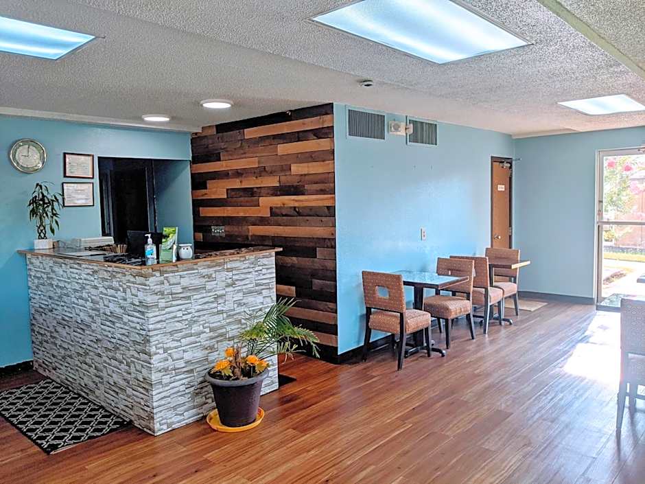 Travelodge by Wyndham Forsyth