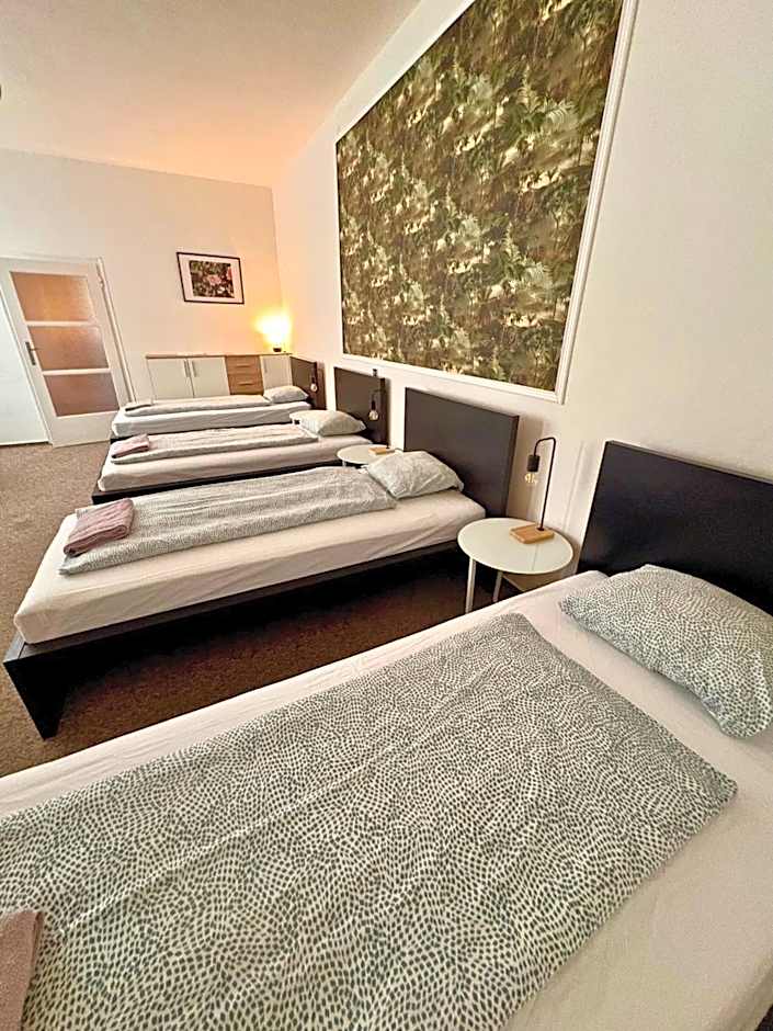 Black Style ROOMS Moravske namesti