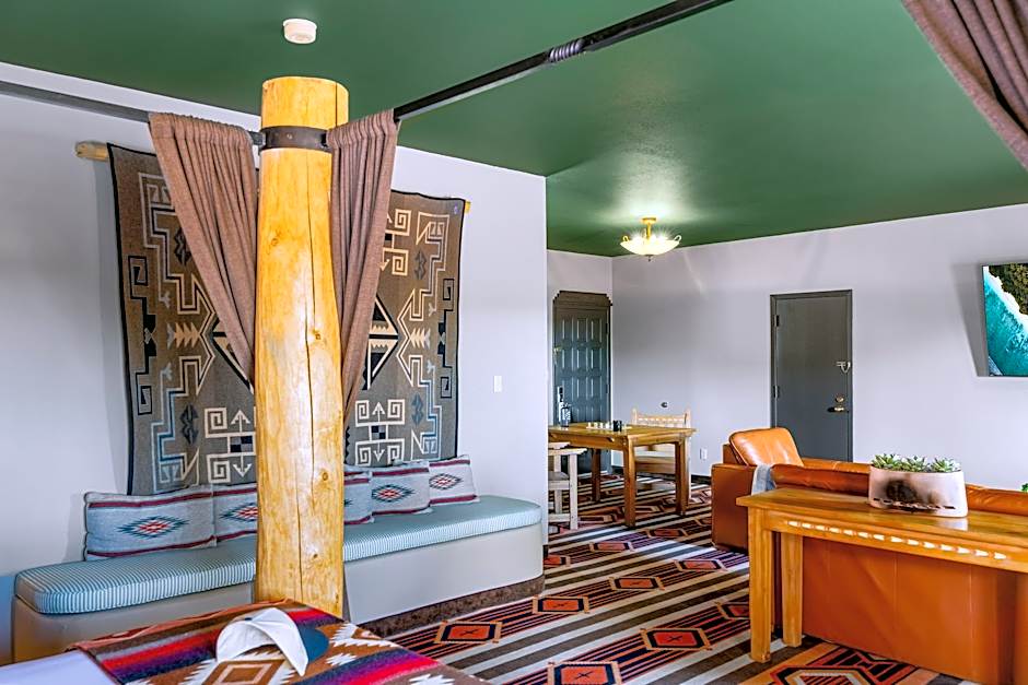 Photo 1 of 10 of Kiva 1 King Bed Suite