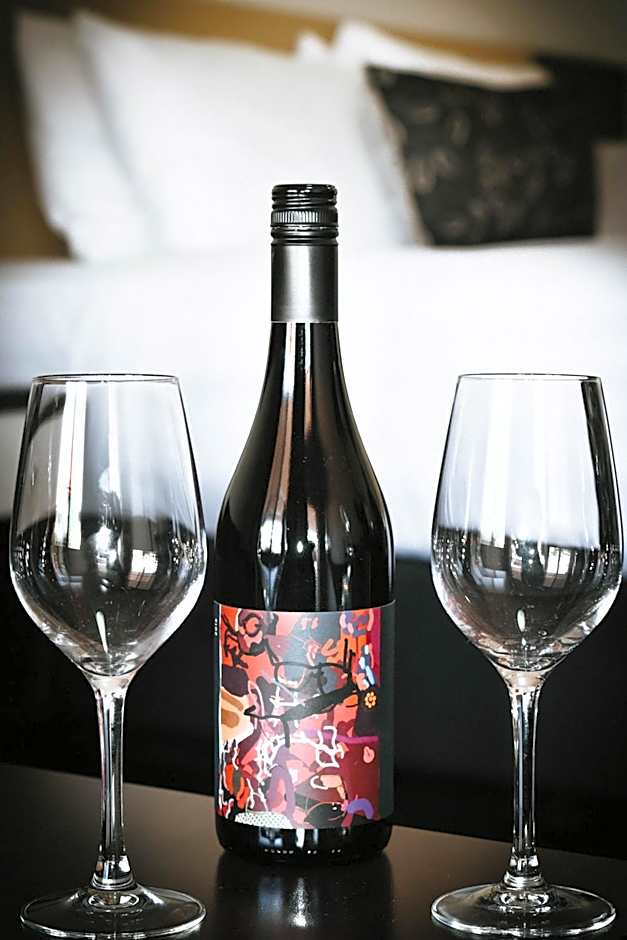 Charles Sturt Suites & Apartments