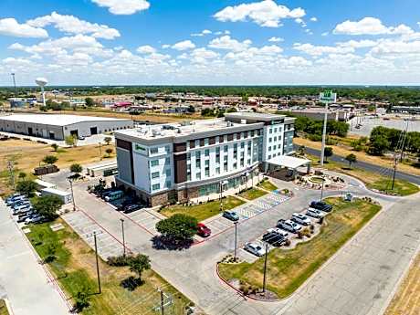 Holiday Inn Hotel & Suites Waco Northwest by IHG
