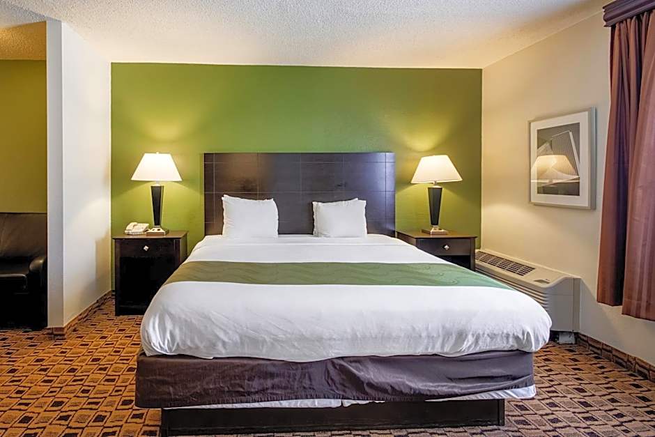 Coratel Plus Suites Wichita West Airport