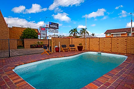 River Street Motel