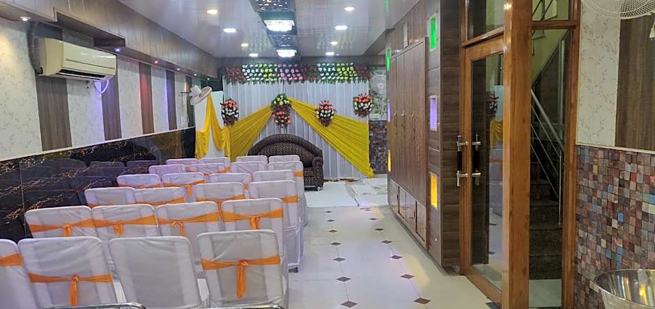 Hotel Chandra Inn by OYO Rooms – Varanasi, VA
