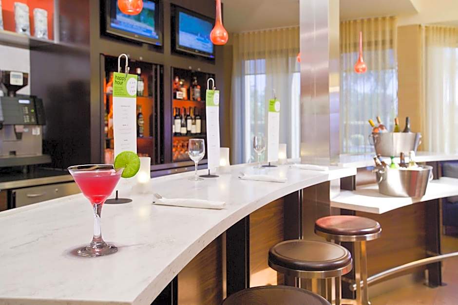 Courtyard by Marriott Fresno