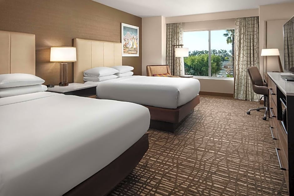 DoubleTree By Hilton Hotel Ontario Airport