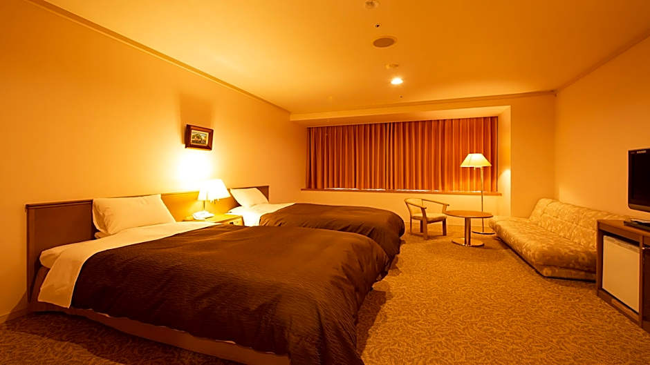 Royal Tainai Park Hotel