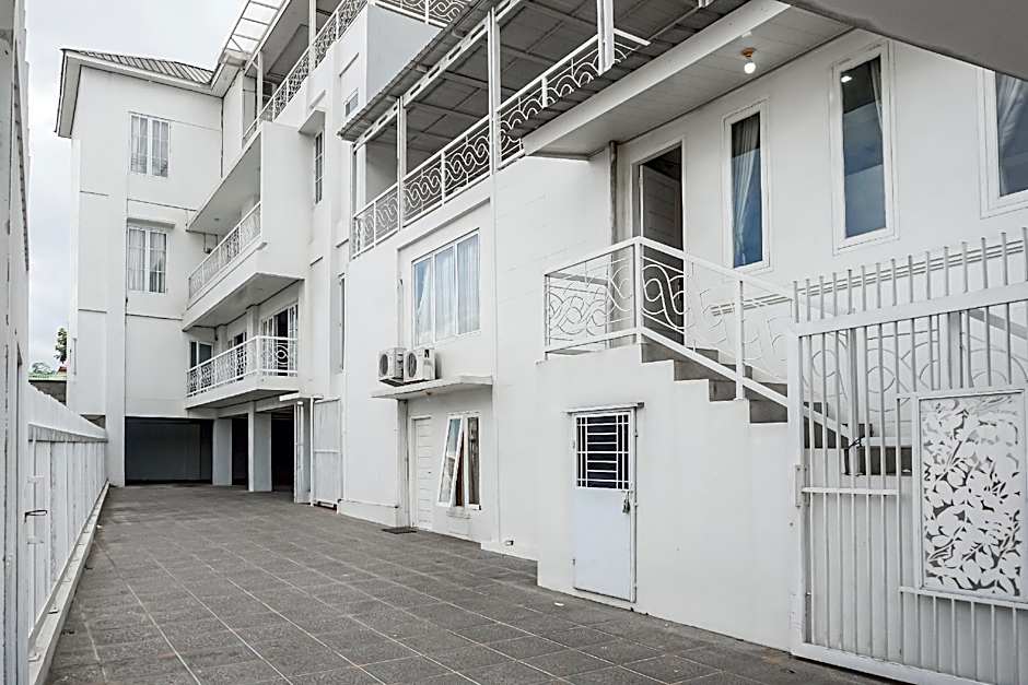 Capital O 93794 Athallah Homestay Syariah