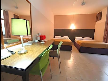 Family Air Conditioning (4 adults)