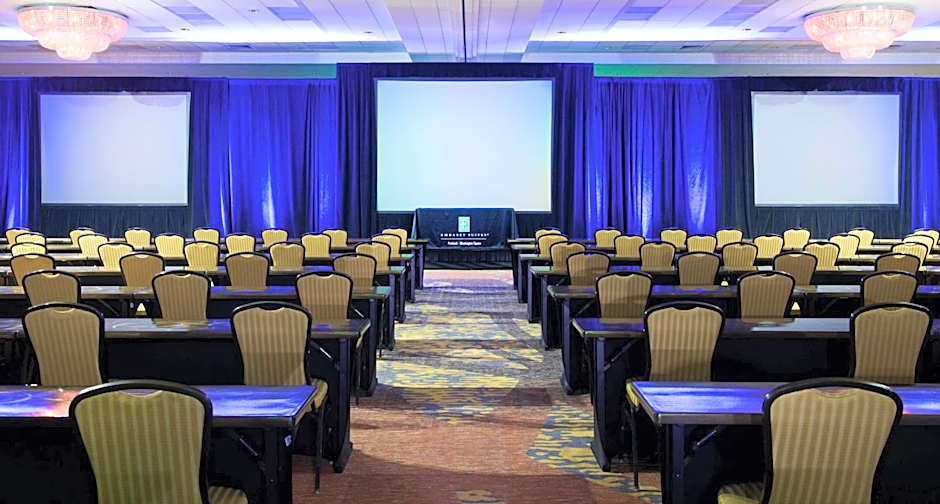 Embassy Suites by Hilton Portland Tigard