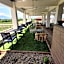 Peloton Inn