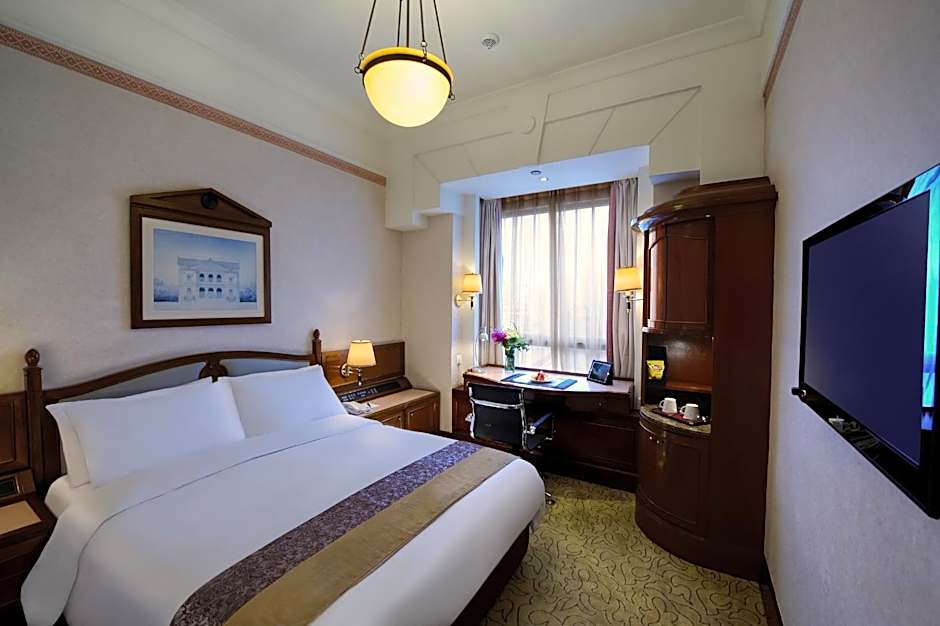 Photo 1 of 4 of 1 Queen Bed or 2 Beds, Business Floor