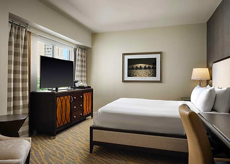 The Inn at Penn, A Hilton Hotel
