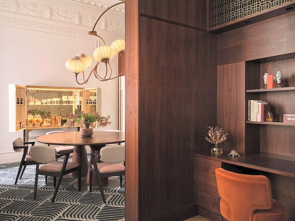 Rosewood Vienna