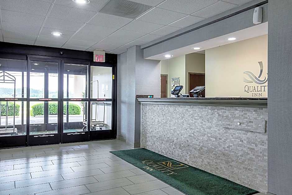 Quality Inn Holly Springs