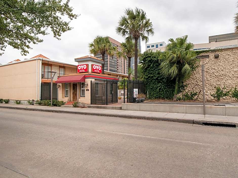 OYO Hotel & Apartments Houston Galleria