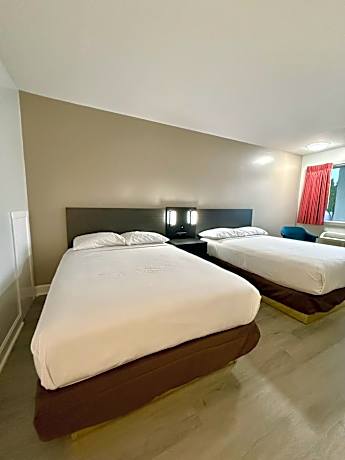 Quadruple Room - Non-Smoking