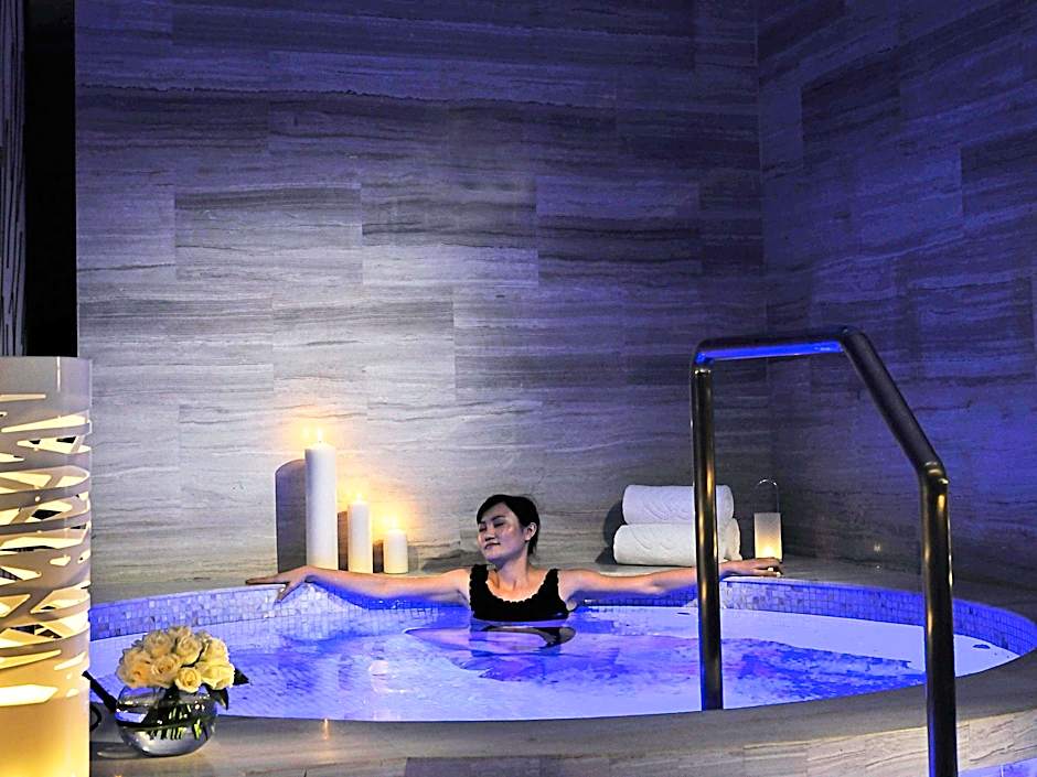 Sofitel Guangzhou Sunrich Hotel